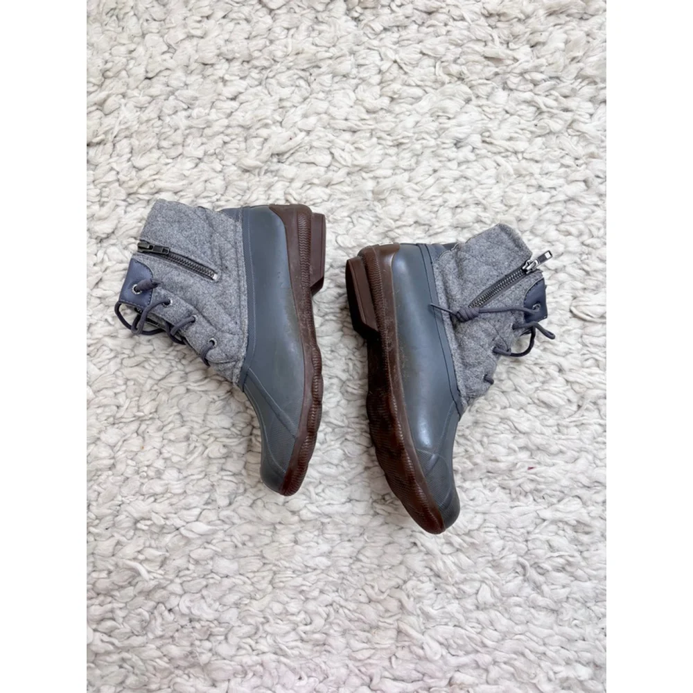 Women's Sperry Gray Quilted Duck Boots Size 8 Wool Blend Waterproof